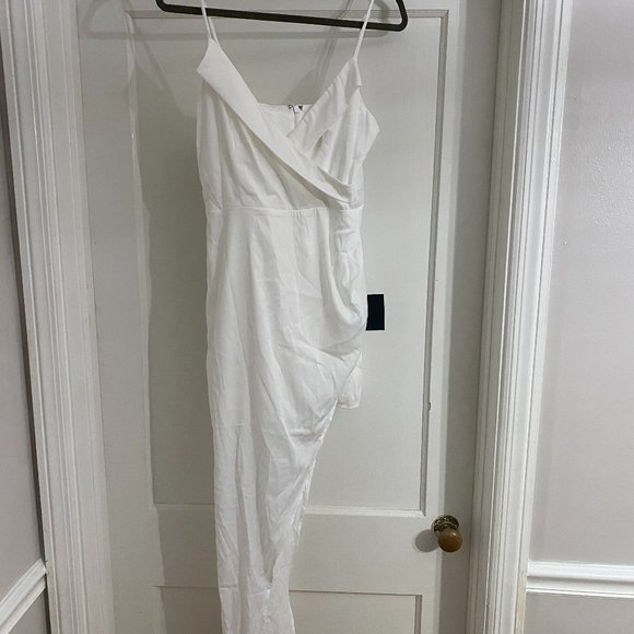 Lulus Dresses & Skirts - Lulus chic white asymmetrical dress